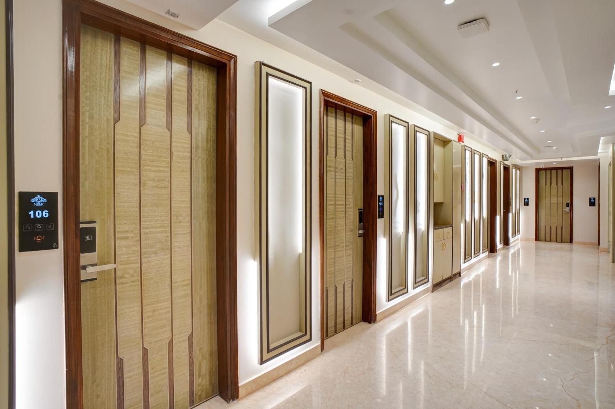 Newly Built Gold The Royal With Rooftop Restaurant - 2Mins Walk From New Delhi Rail Station & 5Mins From Connaught Place Exterior foto
